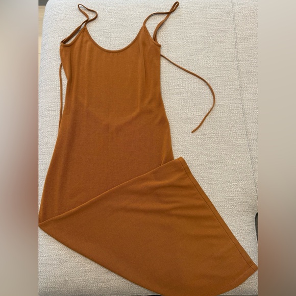 Weekend Stories Midi Slip Dress in Warm Orange Rust size Small - Picture 3 of 11